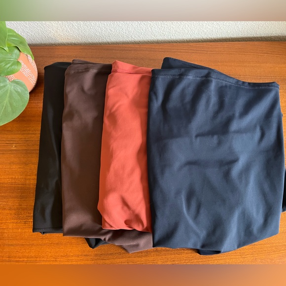 Old Navy Powersoft Leggings/Joggers (4 pairs) - Picture 2 of 10